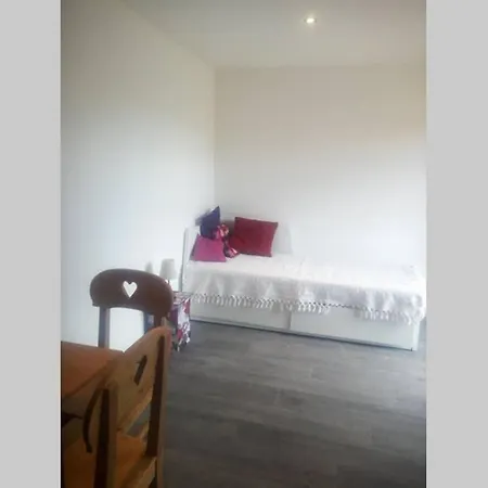 Studio Avec Jardin Au Pied Du Revard Dans *